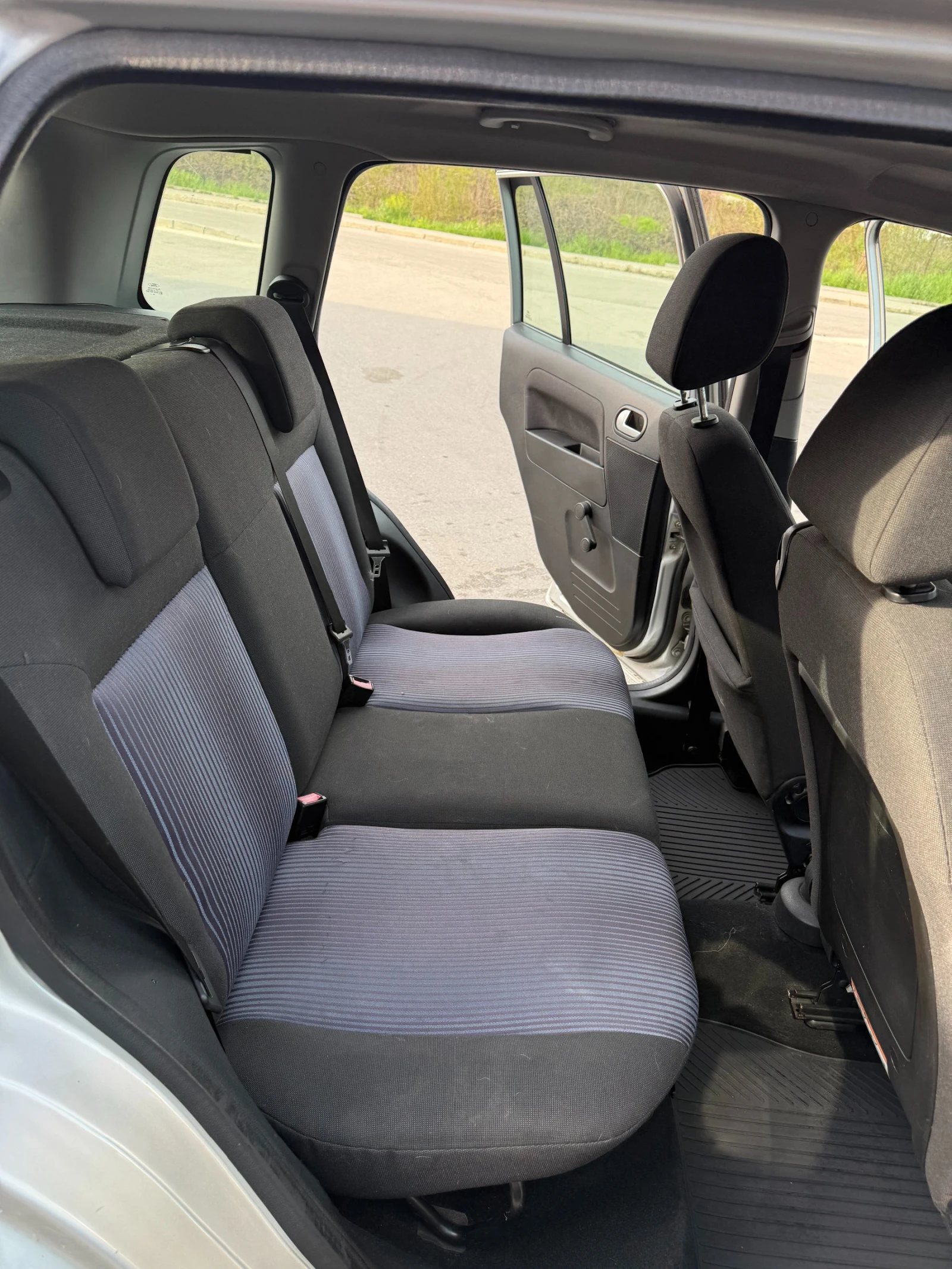 Ford Fusion 1.4 TDCi, снимка 9 - Автомобили и джипове - 54696079