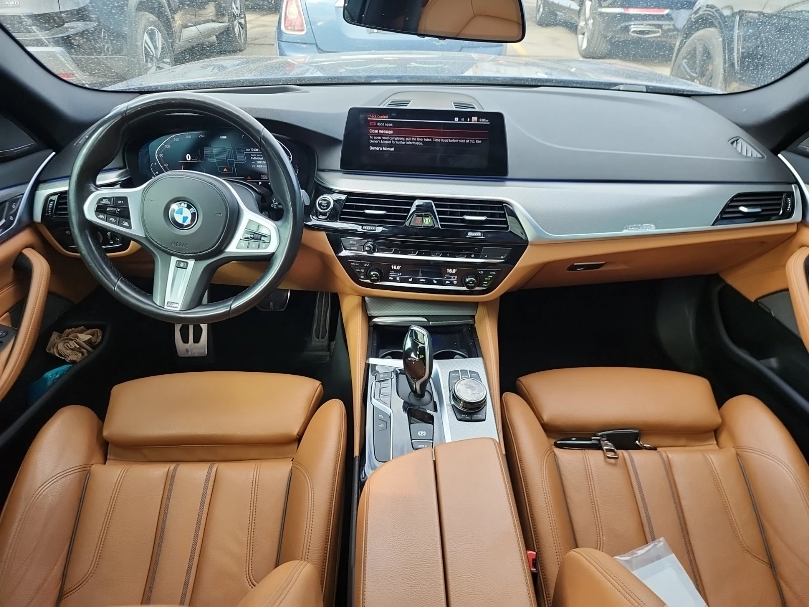 BMW 530 i xDrive/M-Pack/Digital/H&K/Pano, снимка 6 - Автомобили и джипове - 54913697