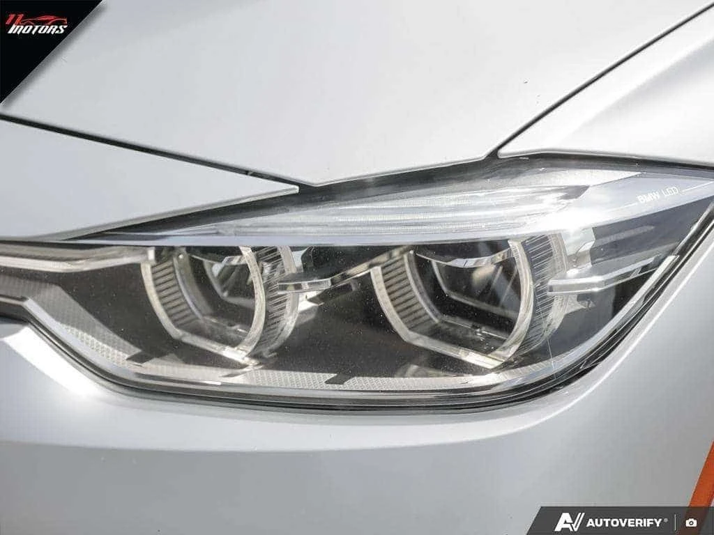 BMW 330 * 330i xDrive Sedan | LOADED | CERTIFIED * CARFAX , снимка 10 - Автомобили и джипове - 54966245