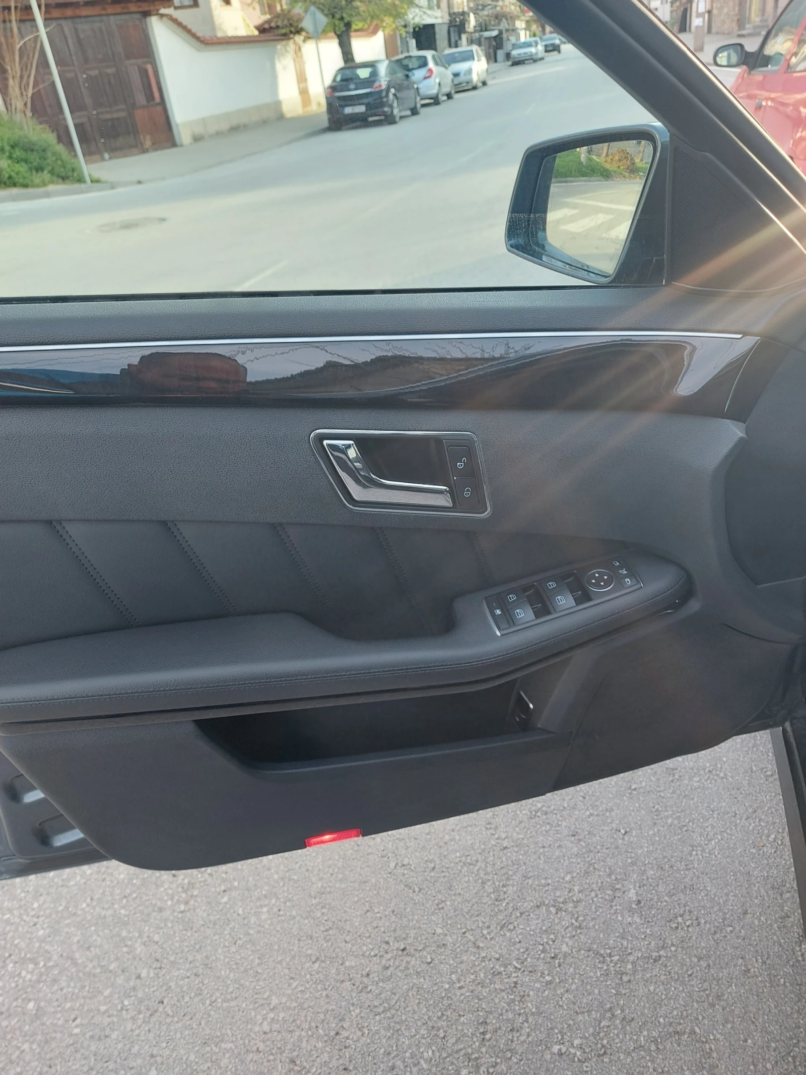 Mercedes-Benz E 350, снимка 13 - Автомобили и джипове - 55644655