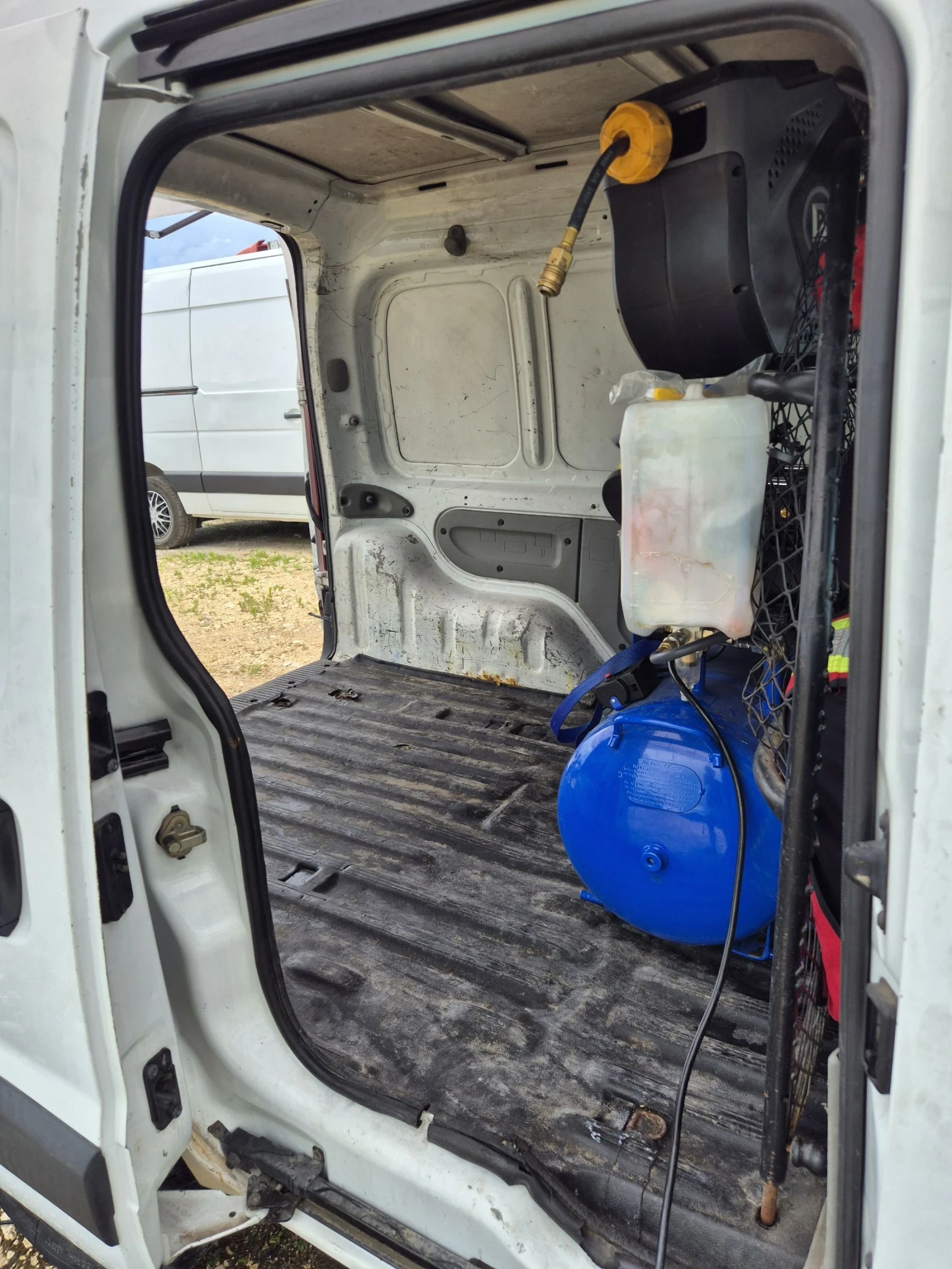 Renault Kangoo, снимка 9 - Автомобили и джипове - 55841037