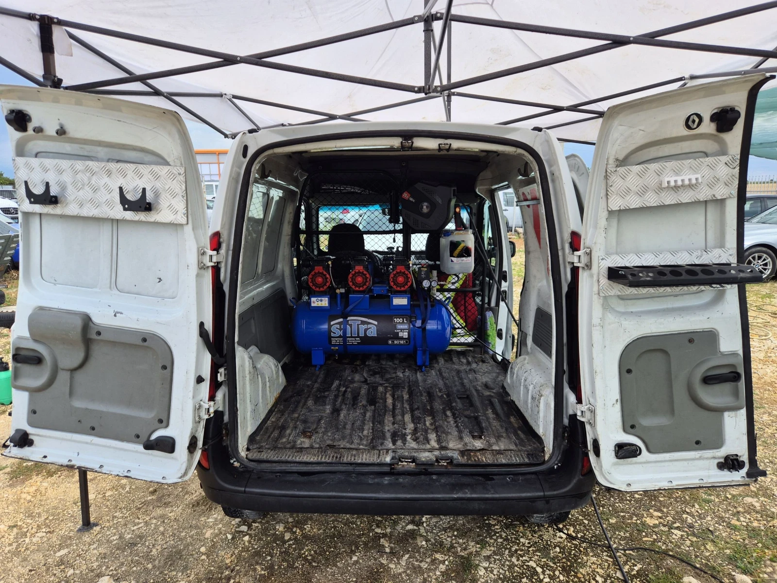 Renault Kangoo, снимка 10 - Автомобили и джипове - 55841037
