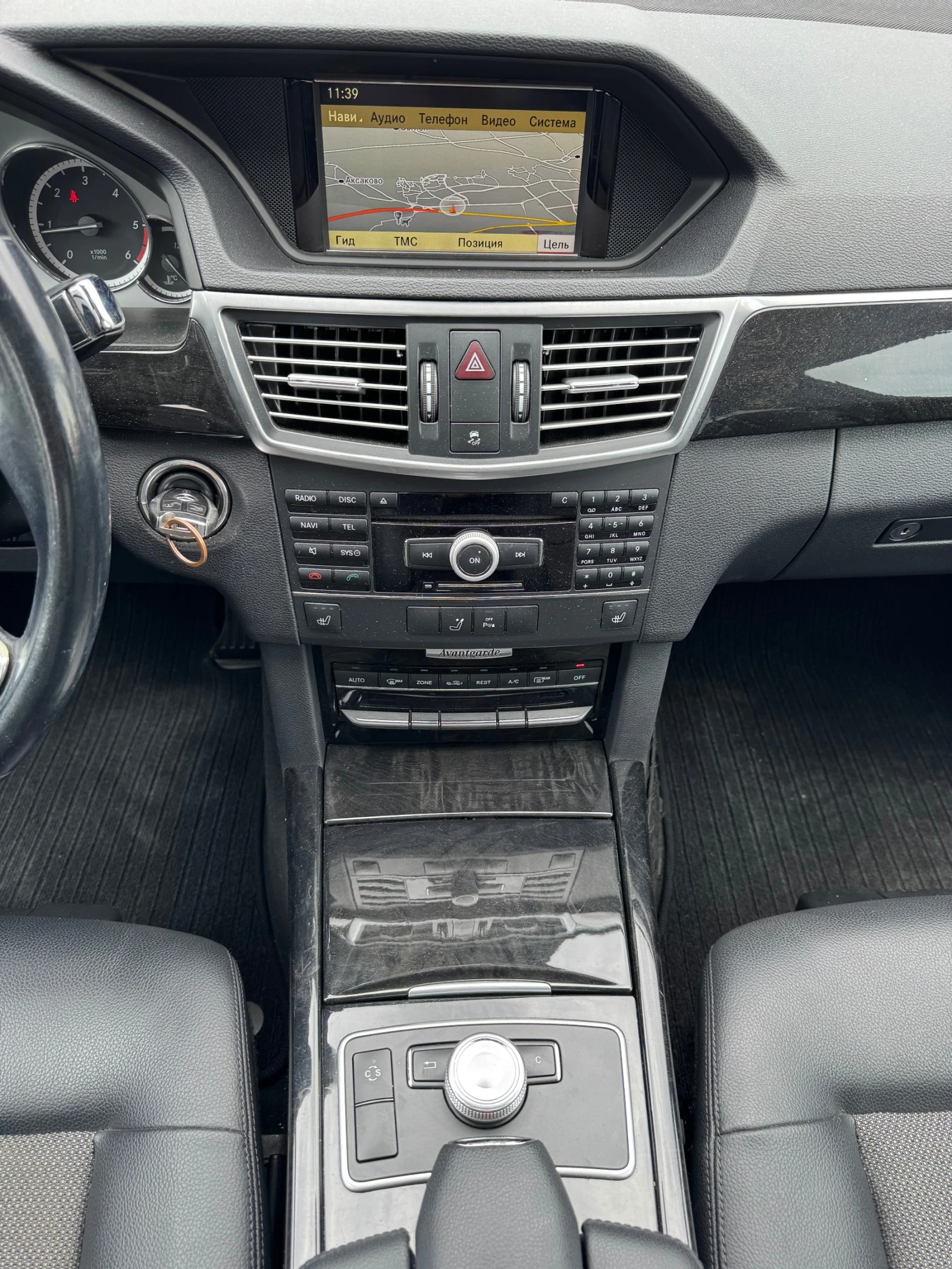 Mercedes-Benz E 350 3.0 CDI avangard, снимка 10 - Автомобили и джипове - 55492969