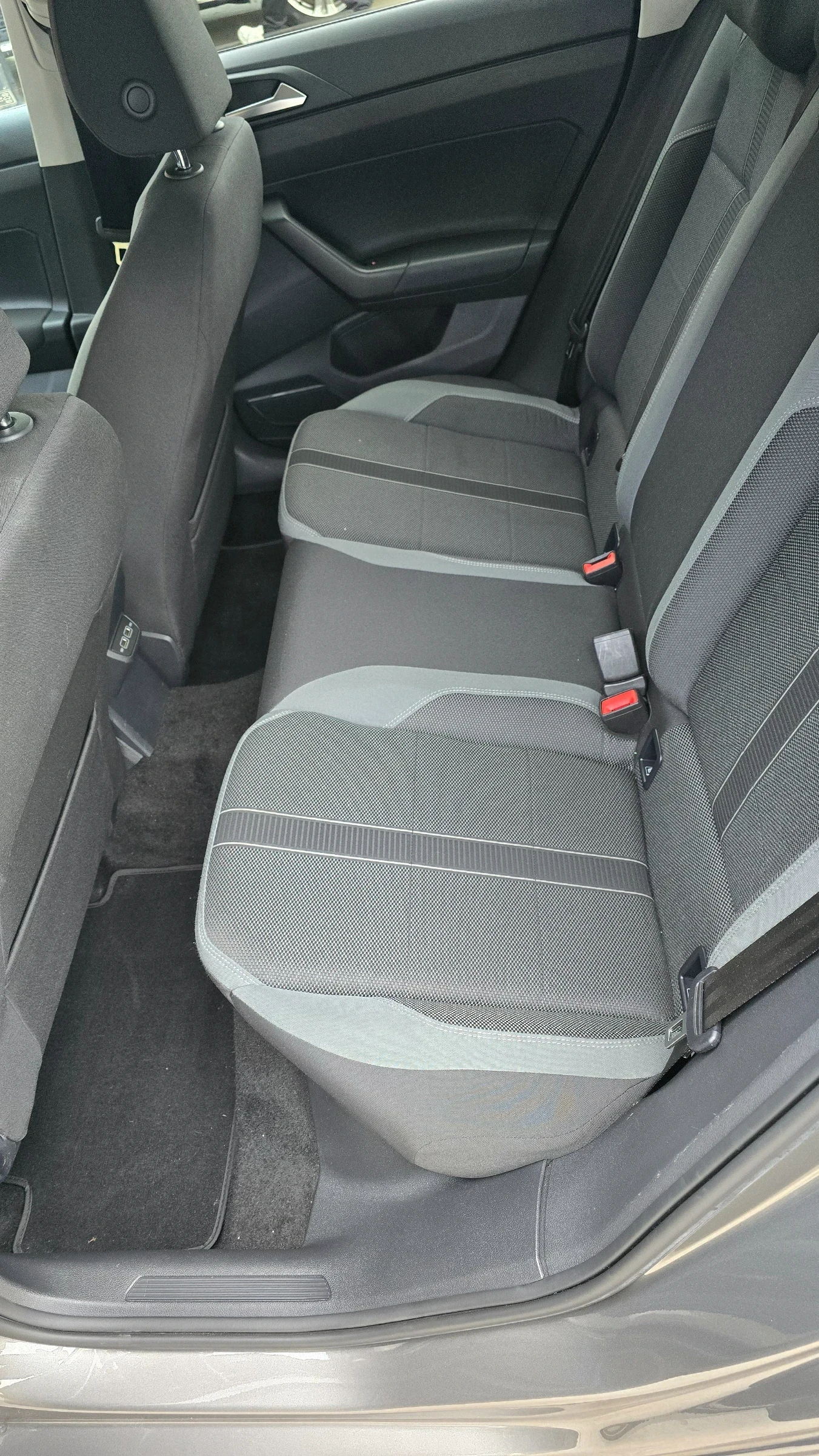 VW Polo 1.5 TSI/DSG/R-Line/Highline/DSG/Virtual/Parktr, снимка 12 - Автомобили и джипове - 55614503