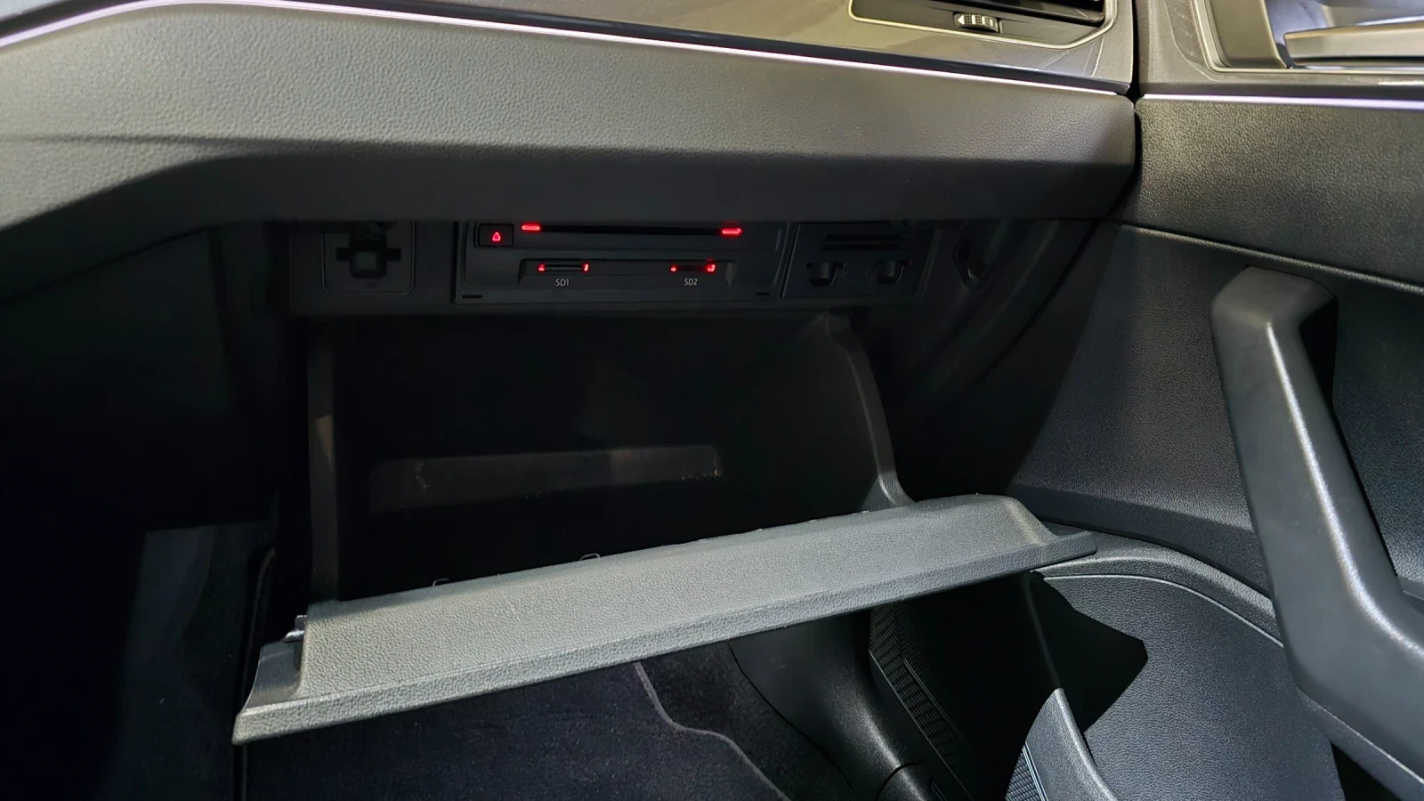 VW Polo 1.5 TSI/DSG/R-Line/Highline/DSG/Virtual/Parktr, снимка 15 - Автомобили и джипове - 55614503