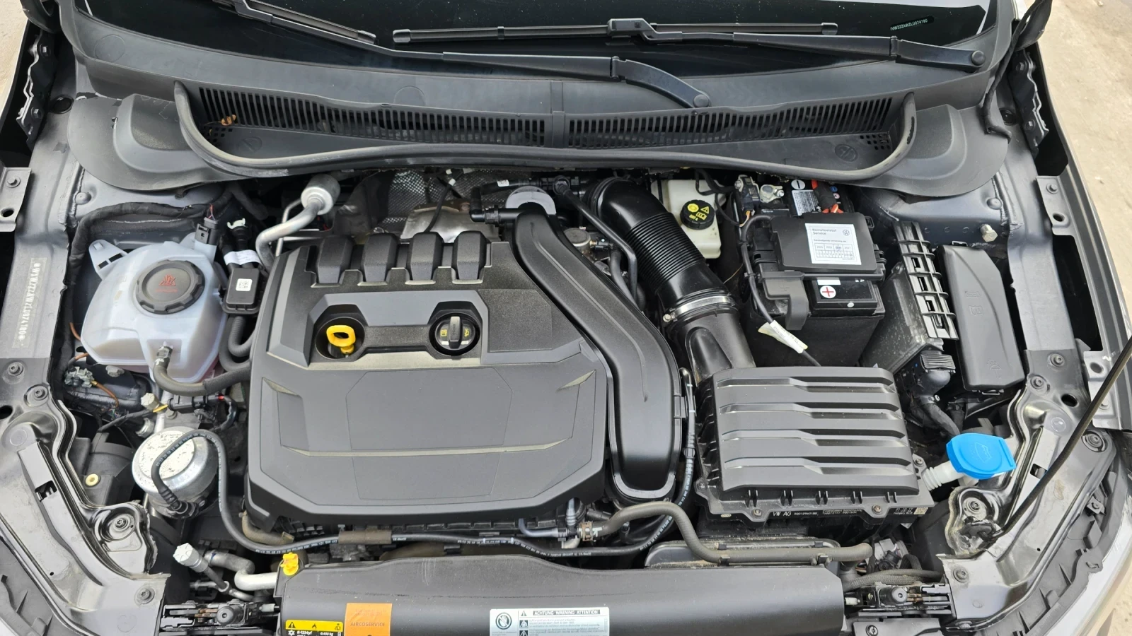 VW Polo 1.5 TSI/DSG/R-Line/Highline/DSG/Virtual/Parktr, снимка 16 - Автомобили и джипове - 55614503