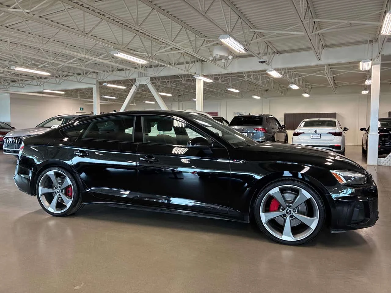 Audi A5 * Progressiv * CARFAX * ОПЦИЯ ЗА ФИНАНСИРАНЕ , снимка 3 - Автомобили и джипове - 55623962