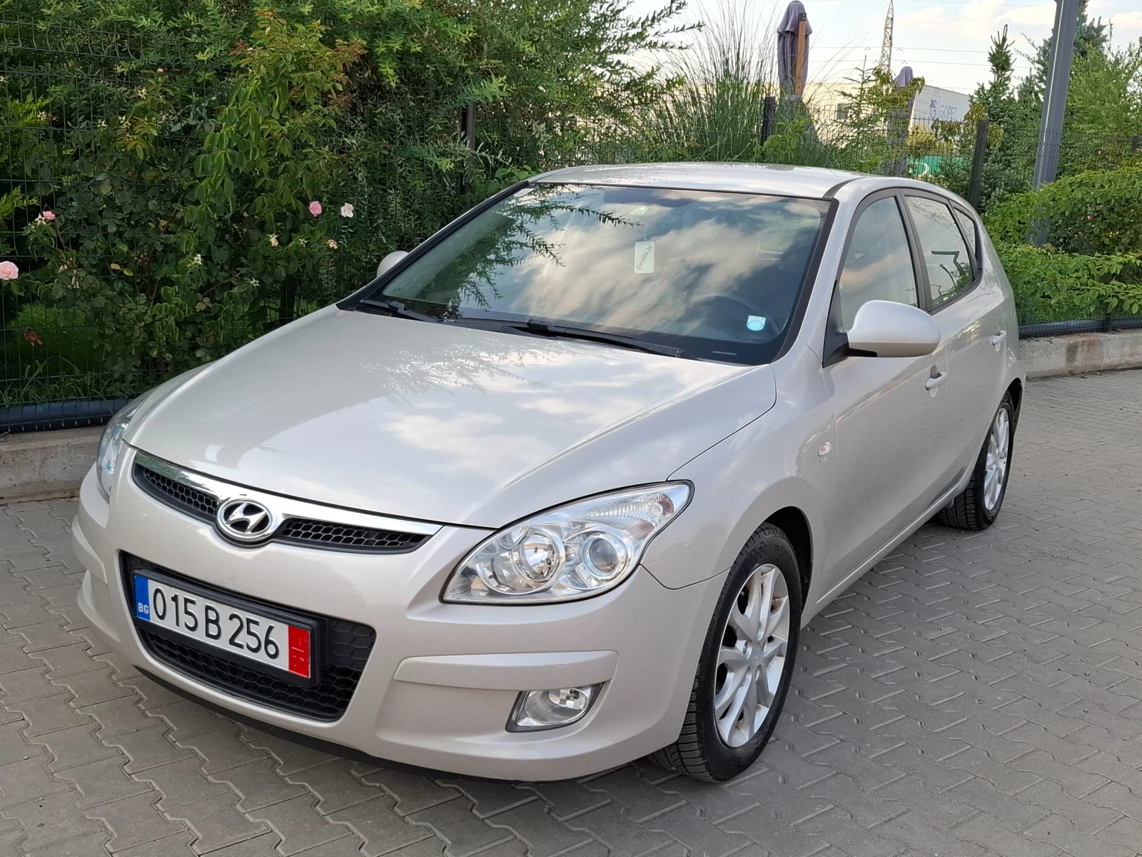 Hyundai I30 1.6CRDI* (90кс)* KOЖА* HOB ВНОС* , снимка 2 - Автомобили и джипове - 55826530