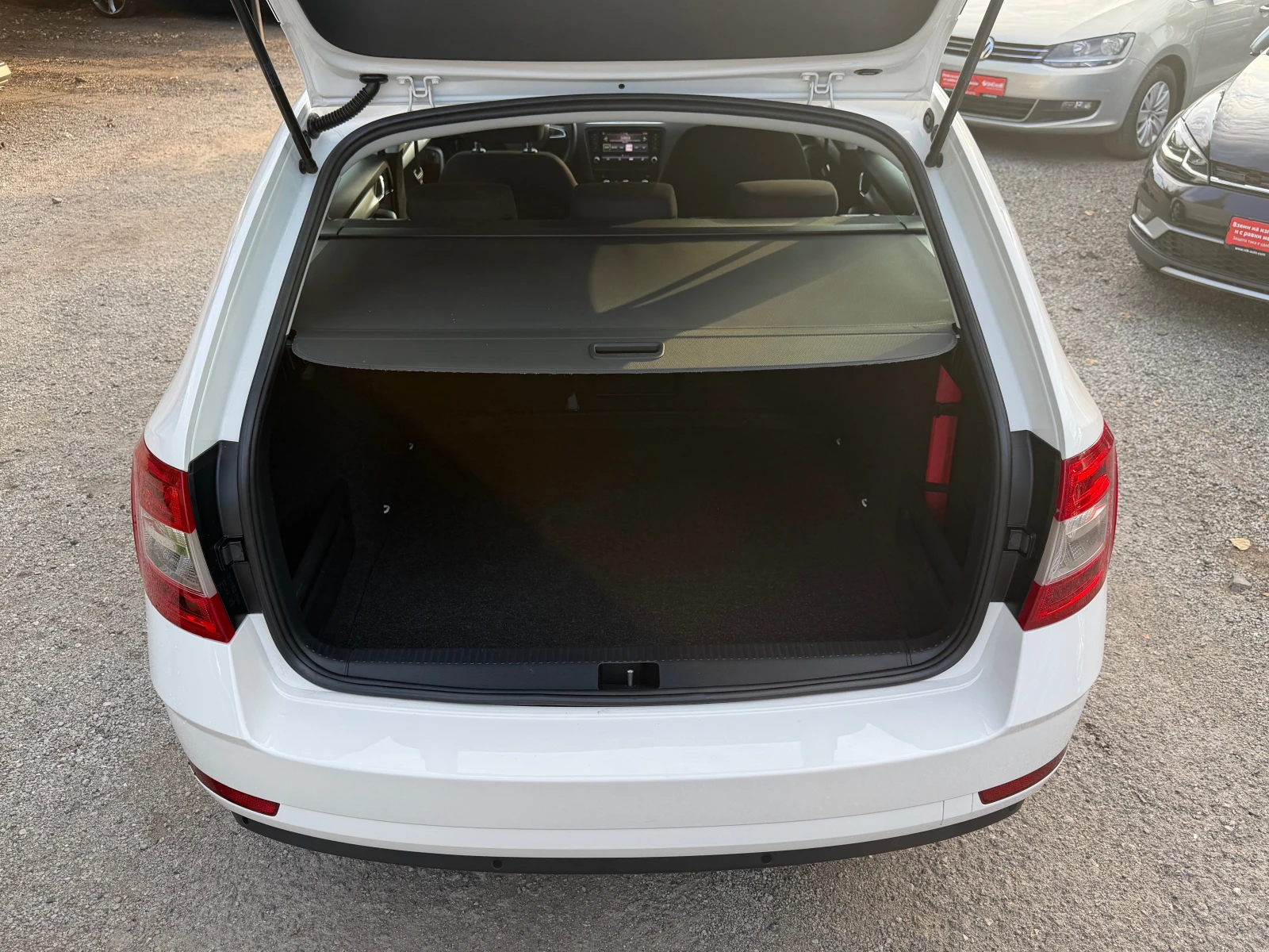 Skoda Octavia 1.5TSI* DSG* NAVI, снимка 15 - Автомобили и джипове - 55888878