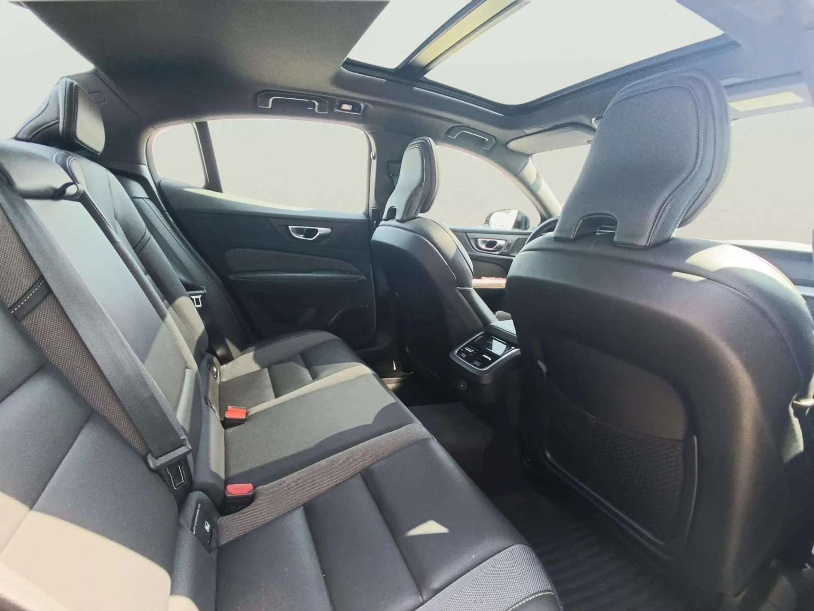 Volvo S60 2.0 B5, снимка 10 - Автомобили и джипове - 55944864