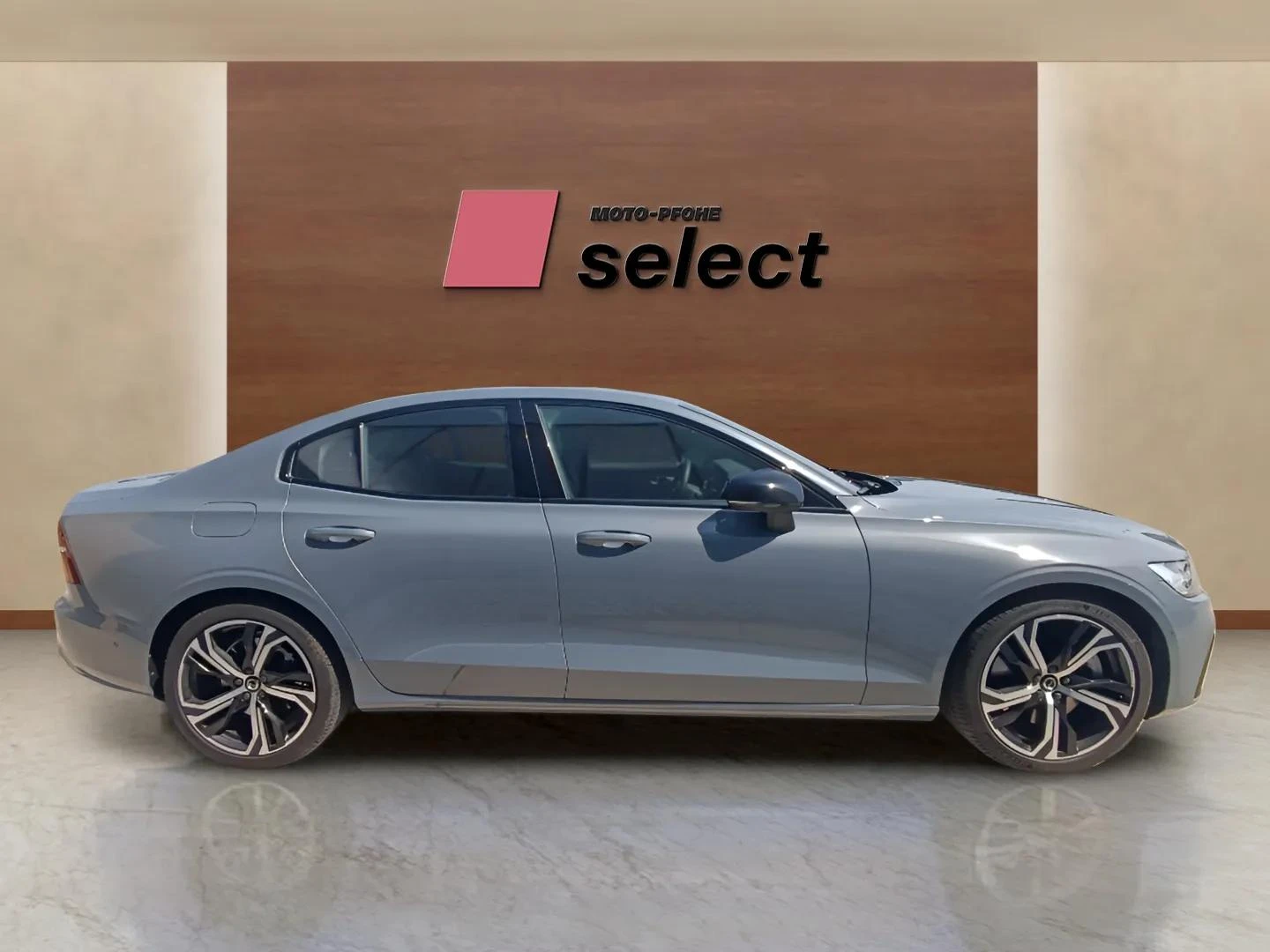 Volvo S60 2.0 B5, снимка 4 - Автомобили и джипове - 55944864
