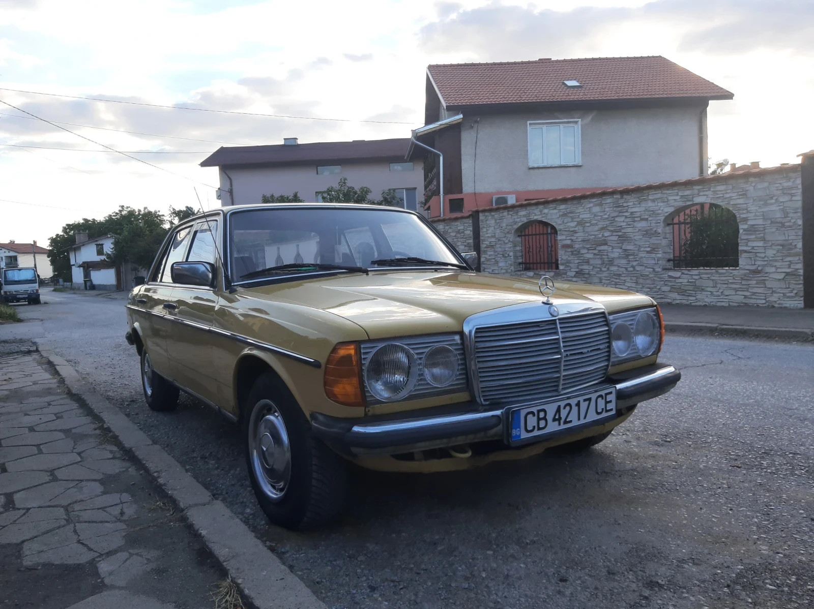 Mercedes-Benz 123