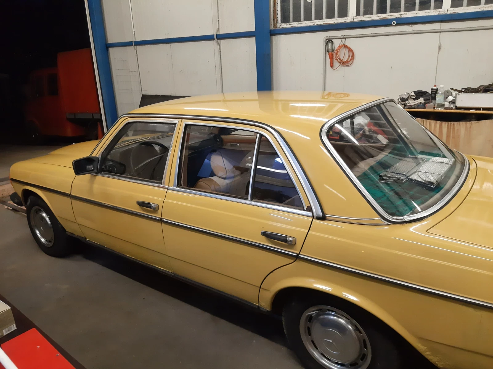 Mercedes-Benz 123, снимка 10 - Автомобили и джипове - 56227967