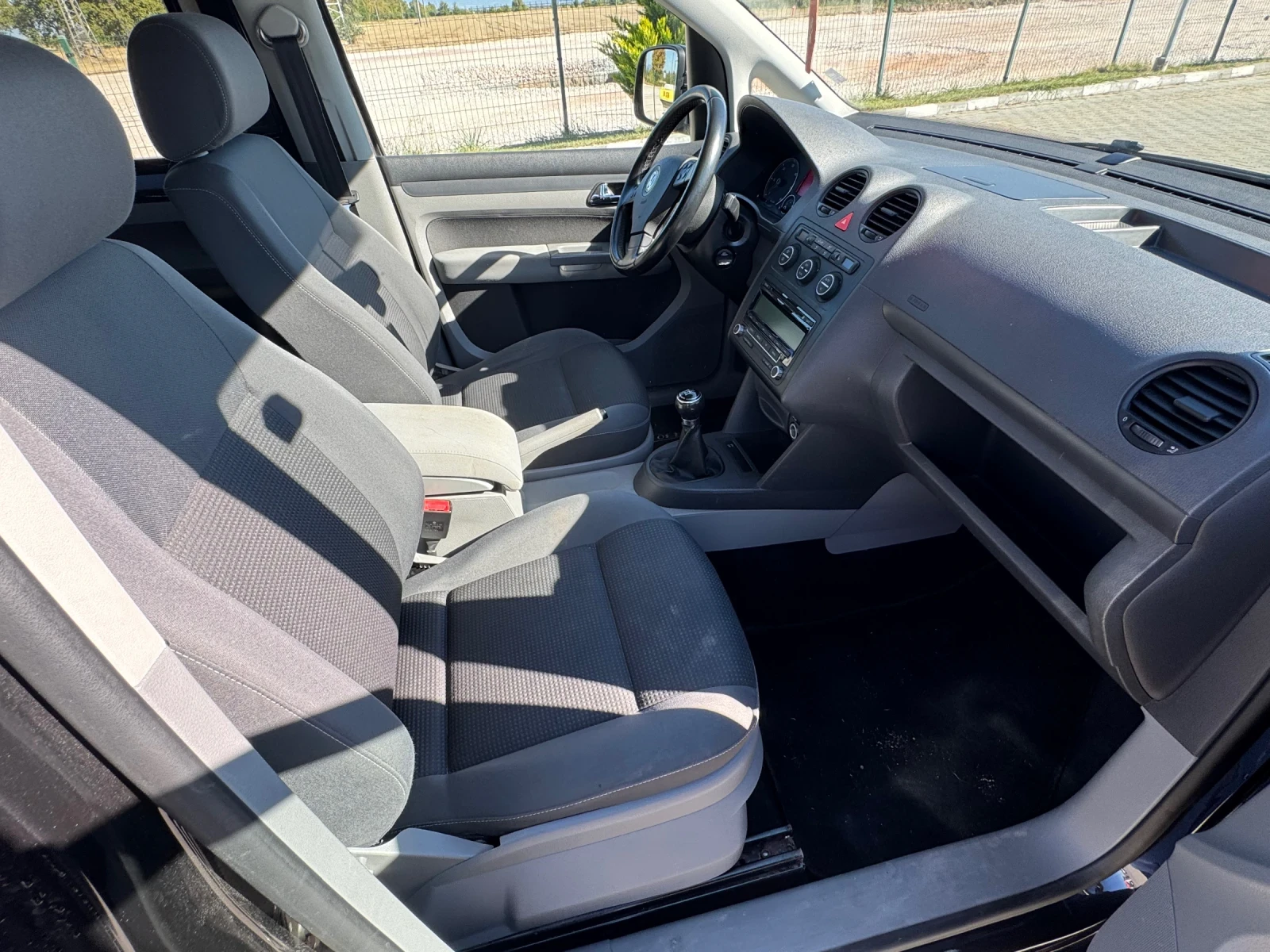 VW Caddy 1.9 105 4x4 пътническо, снимка 7 - Автомобили и джипове - 56658972