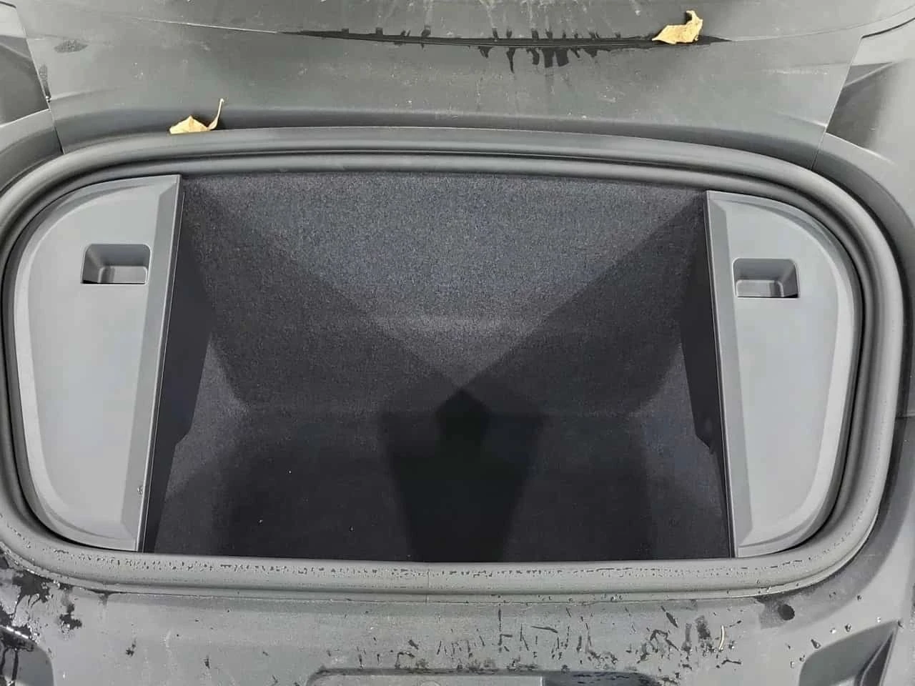 Porsche Taycan, снимка 16 - Автомобили и джипове - 56689596
