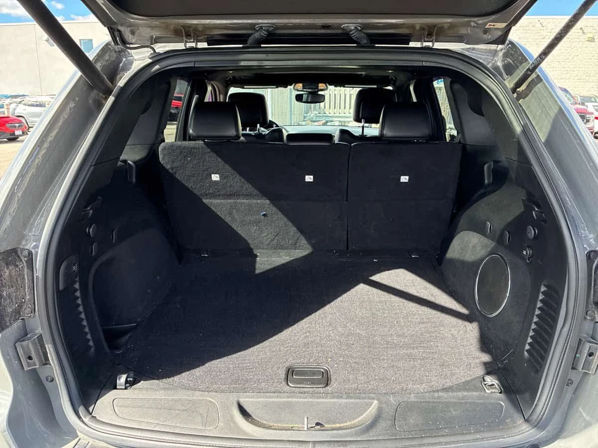 Jeep Grand cherokee * Altitude * CARFAX * БЕЗ ПЪРВОНАЧАЛНА ВНОСКА, снимка 16 - Автомобили и джипове - 53711708