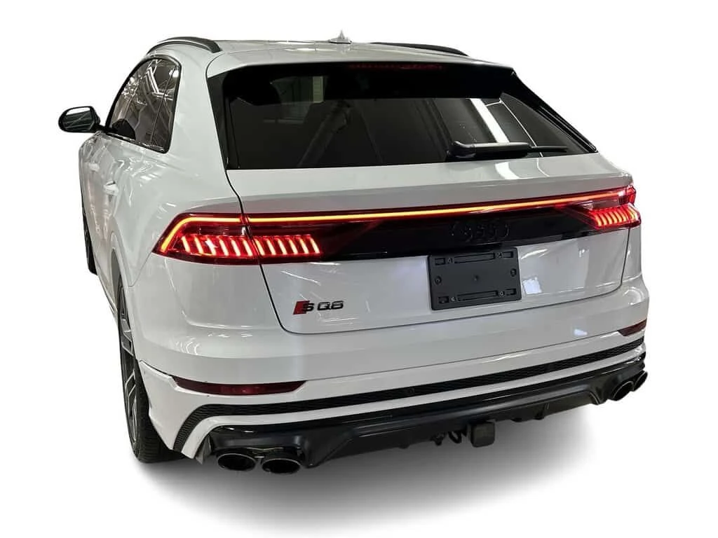 Audi SQ8 * 4.0T quattro | 22 inch Wheels| Black Optics Pkg|, снимка 12 - Автомобили и джипове - 54109327