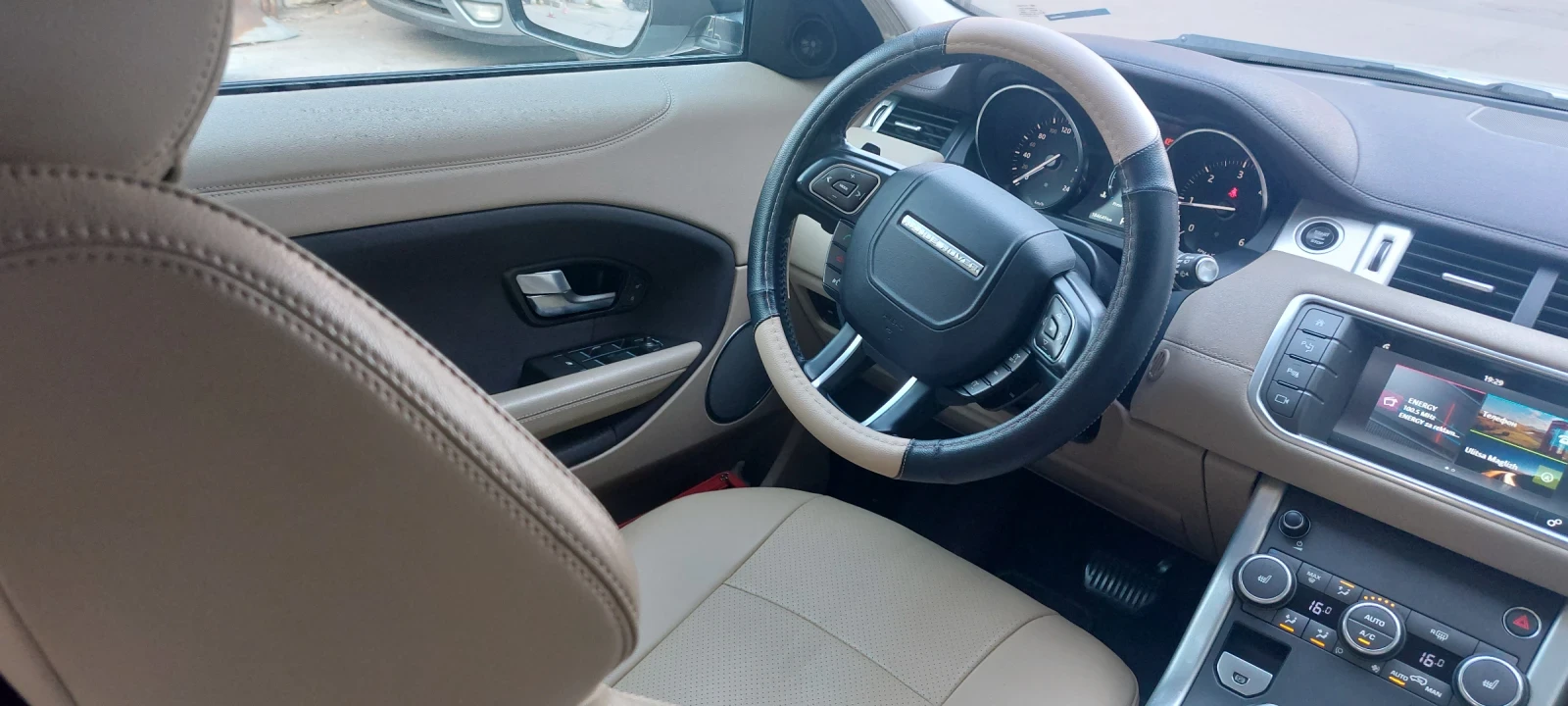 Land Rover Range Rover Evoque, снимка 7 - Автомобили и джипове - 54715761