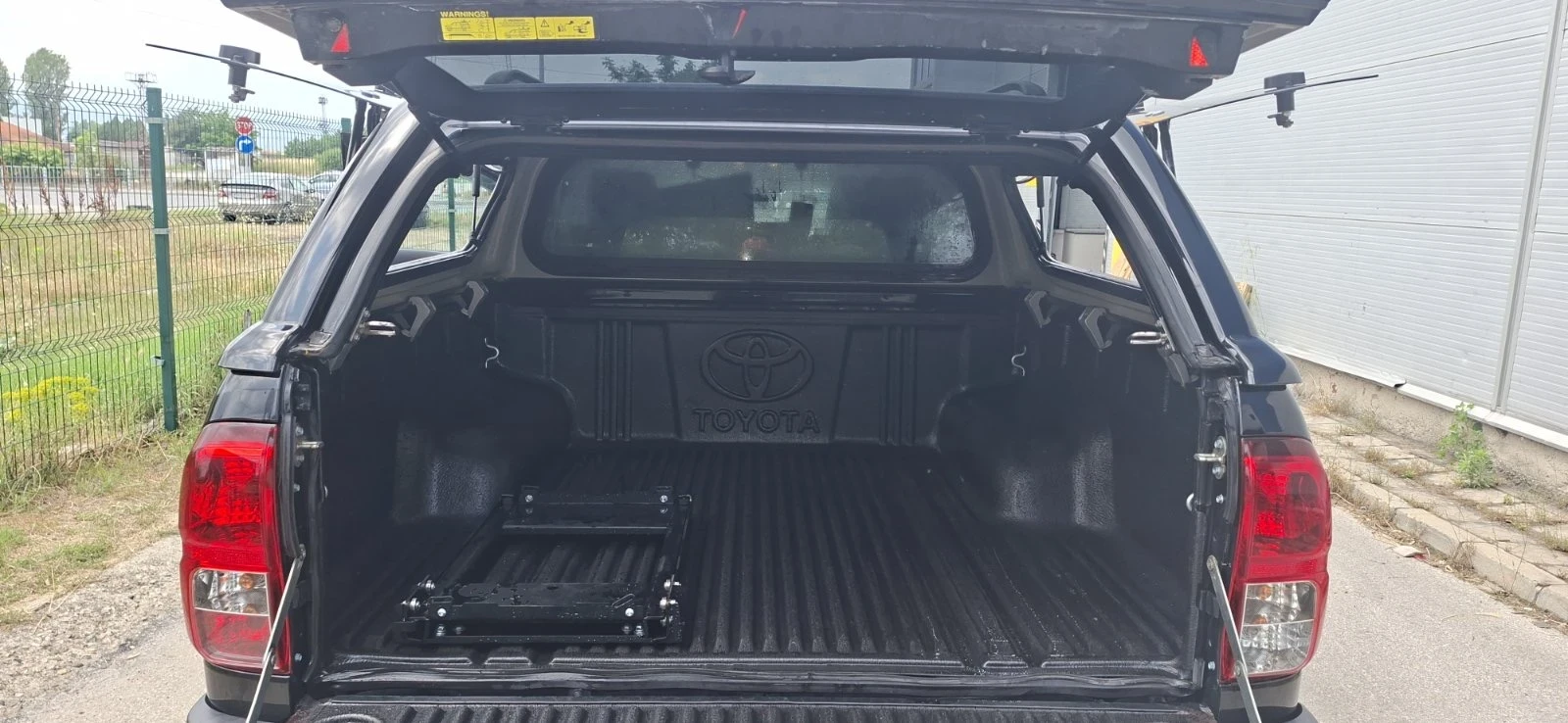 Toyota Hilux Double cab, снимка 12 - Автомобили и джипове - 54822957