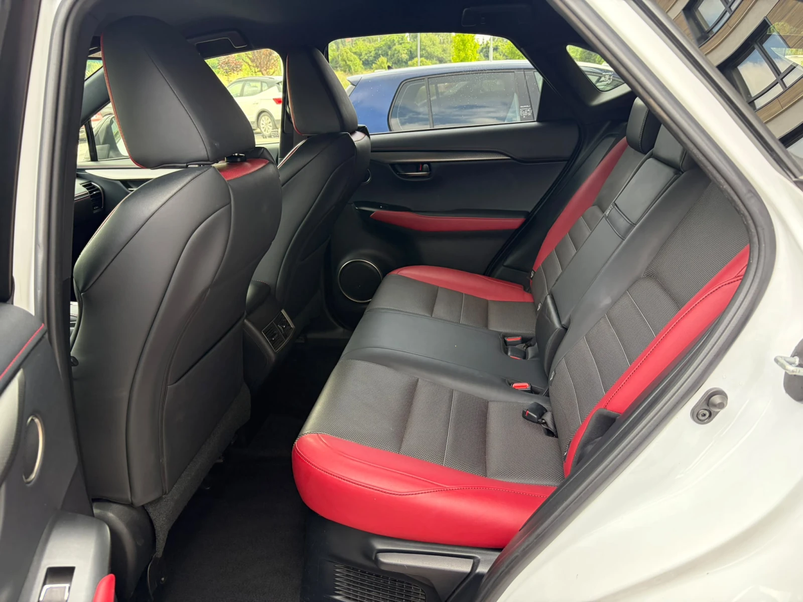 Lexus NX 300h F SPORT, снимка 12 - Автомобили и джипове - 55153677