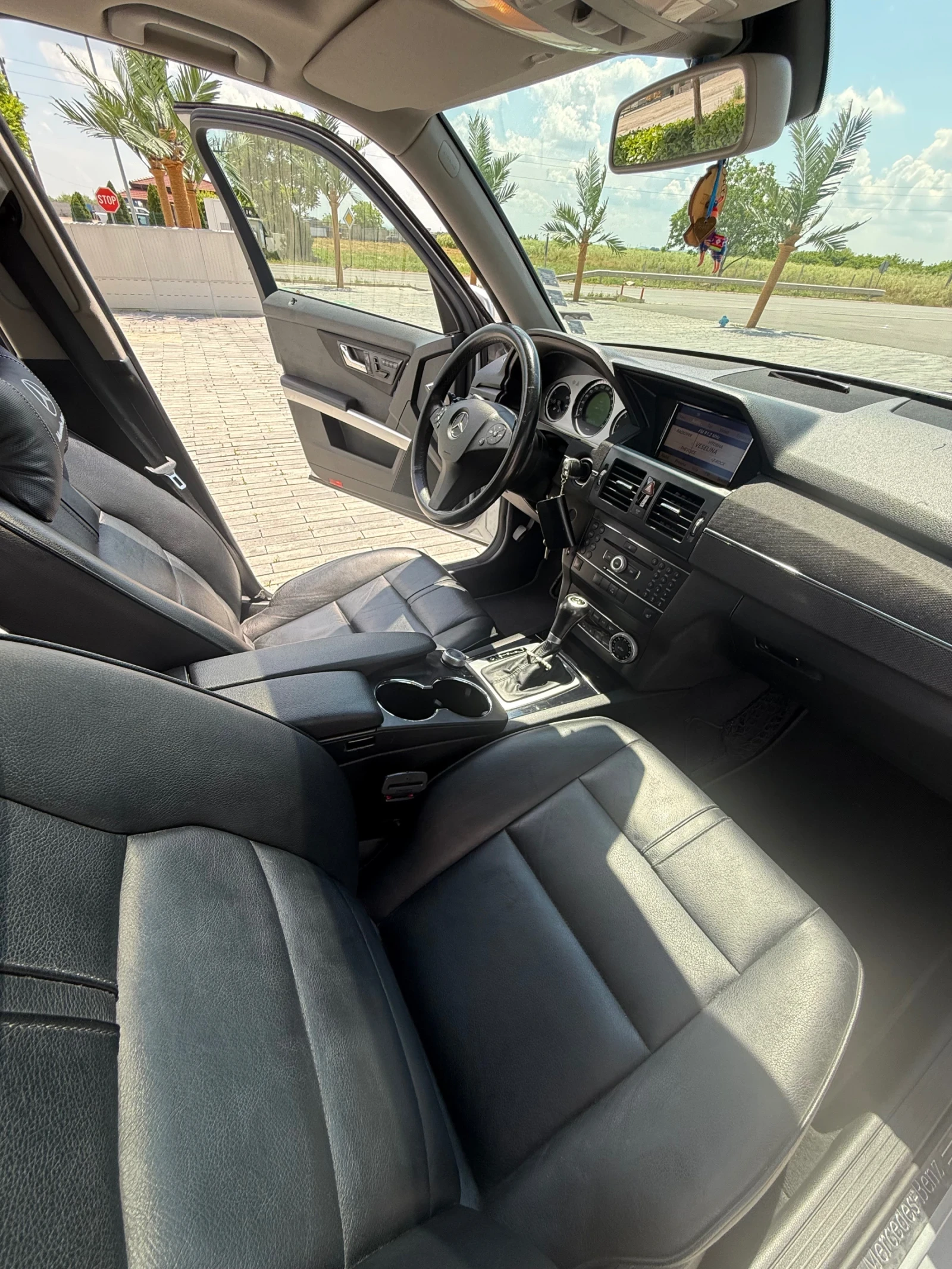 Mercedes-Benz GLK 320, снимка 11 - Автомобили и джипове - 56732354
