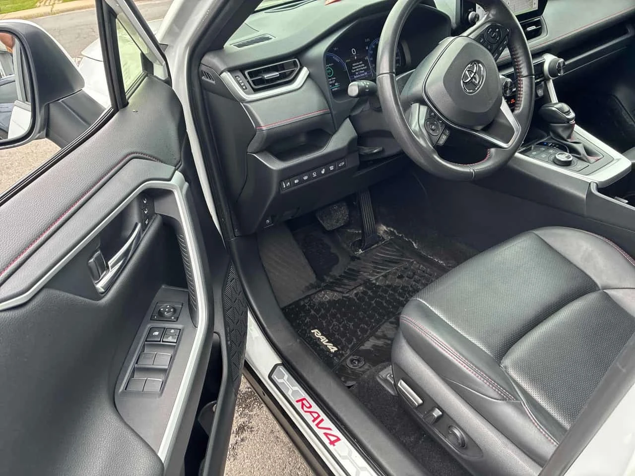 Toyota Rav4 XSE AWD | CARFAX | БЕЗ ИНЦИДЕНТИ, снимка 7 - Автомобили и джипове - 56215032