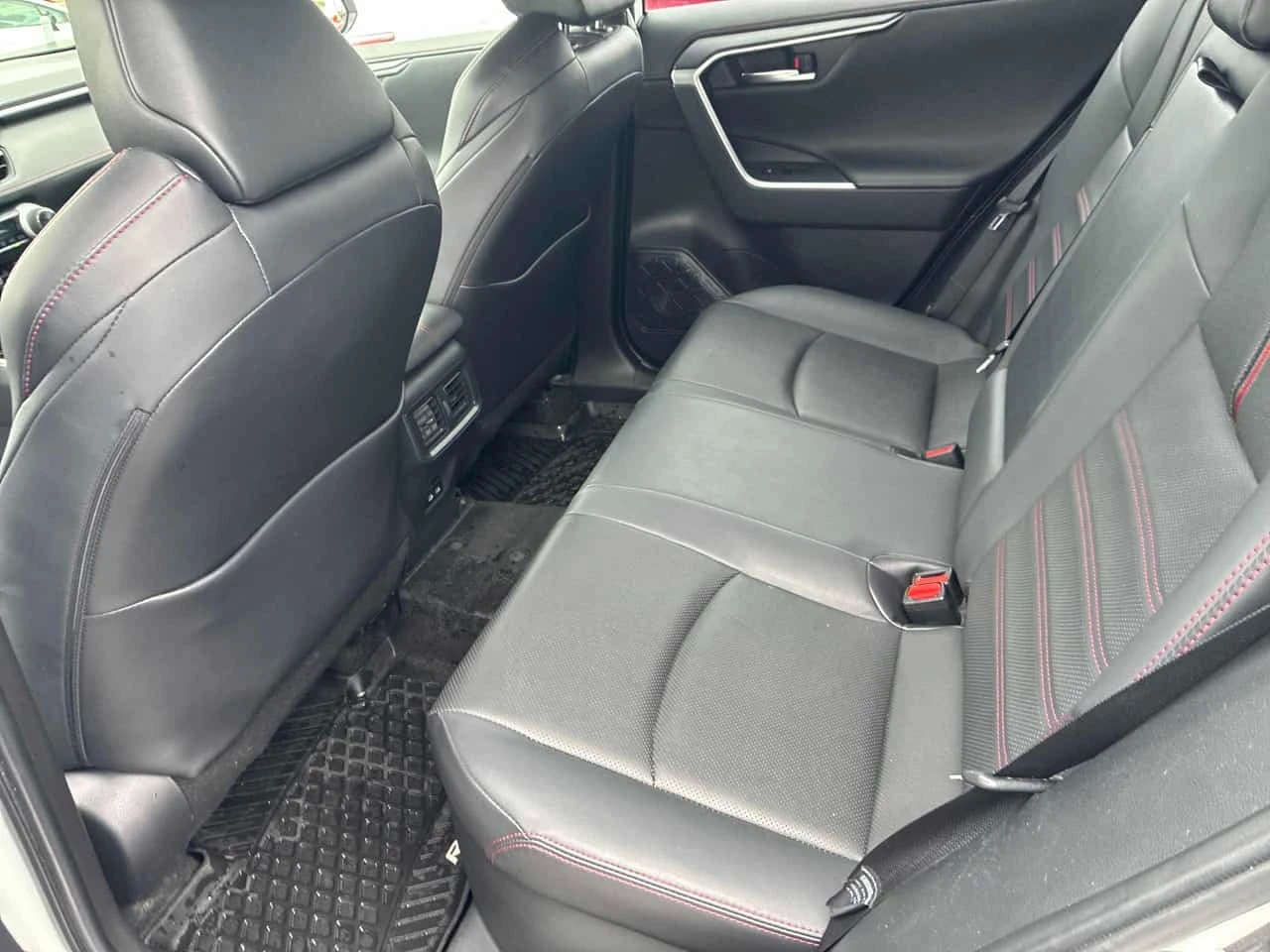 Toyota Rav4 XSE AWD | CARFAX | БЕЗ ИНЦИДЕНТИ, снимка 10 - Автомобили и джипове - 56215032