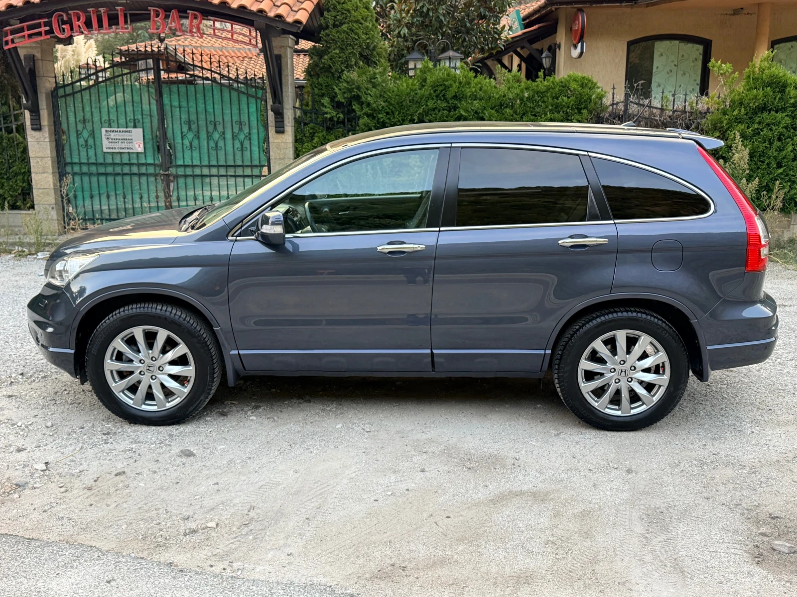 Honda Cr-v 140х.км.* АВТОМАТ* ДИСТРОНИК* КОЖА* НАВИ* ПАНО* , снимка 2 - Автомобили и джипове - 56239804