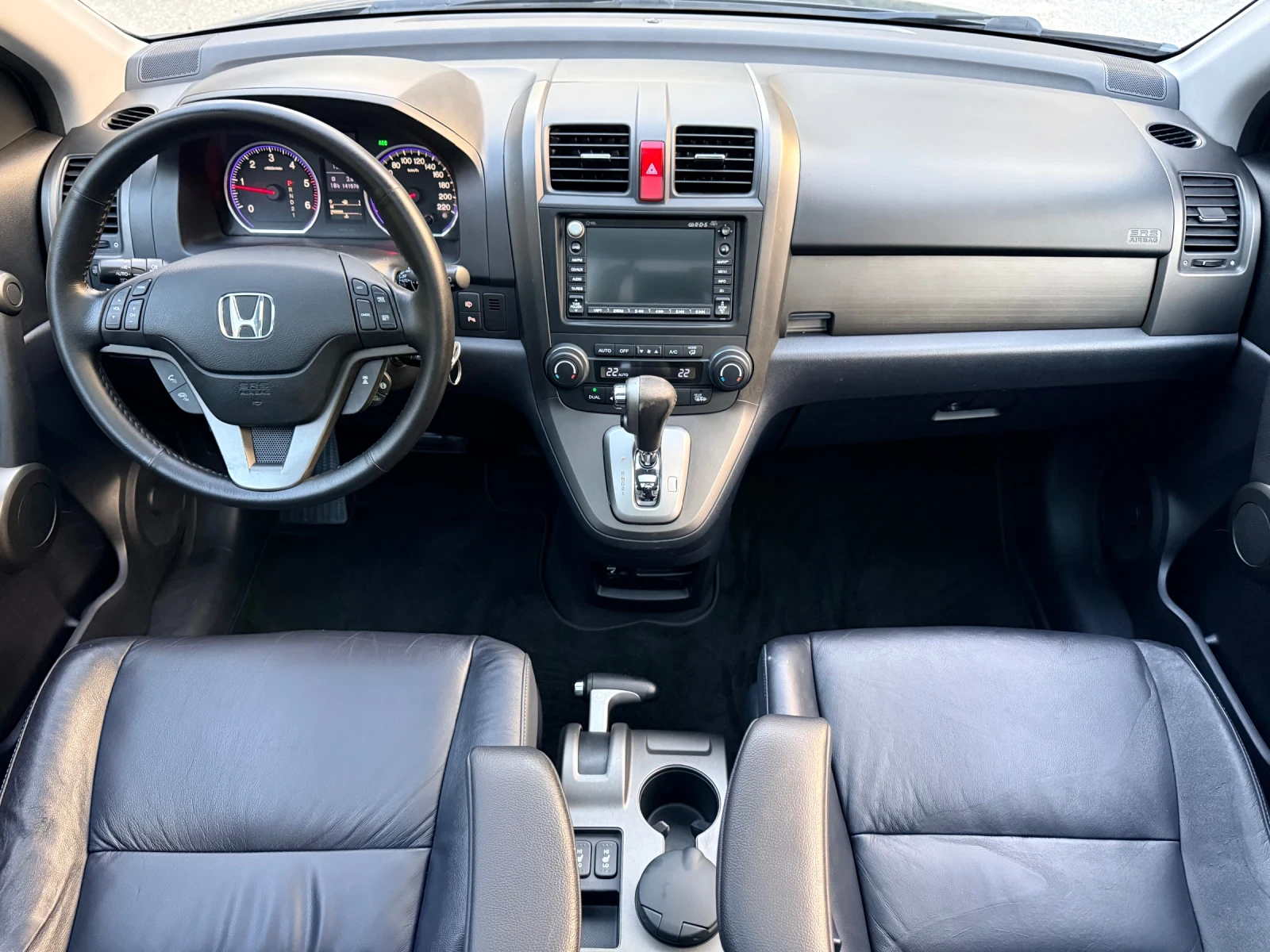Honda Cr-v 140х.км.* АВТОМАТ* ДИСТРОНИК* КОЖА* НАВИ* ПАНО* , снимка 11 - Автомобили и джипове - 56239804