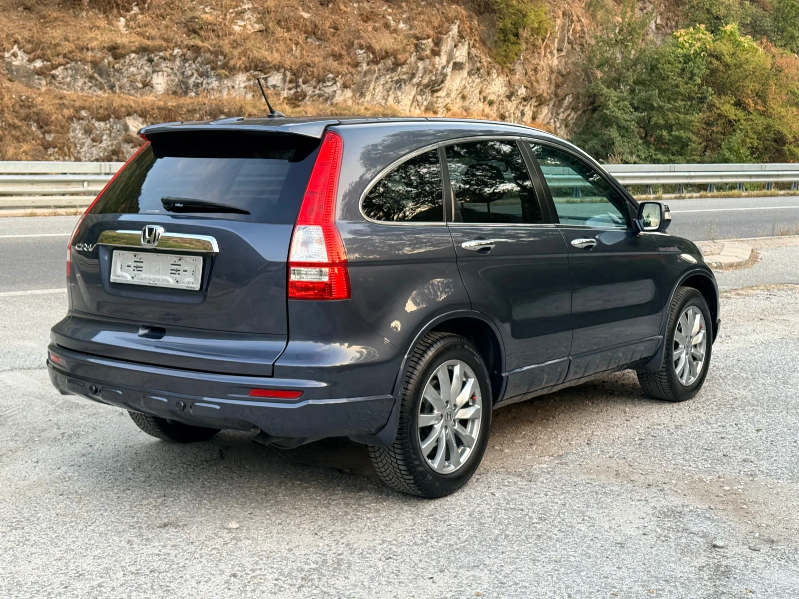 Honda Cr-v 140х.км.* АВТОМАТ* ДИСТРОНИК* КОЖА* НАВИ* ПАНО* , снимка 4 - Автомобили и джипове - 56239804