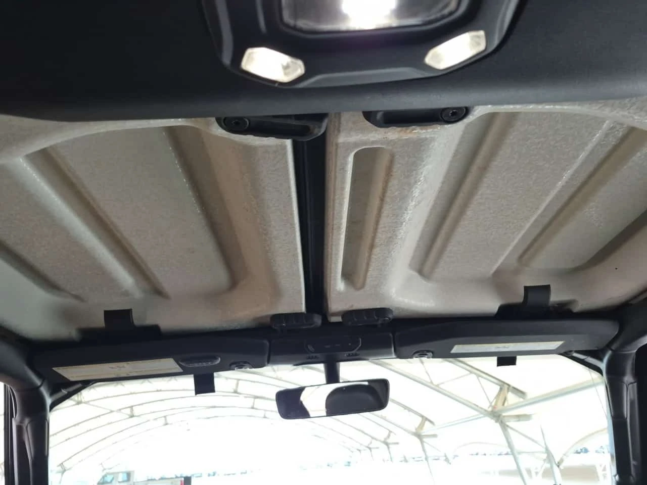 Jeep Gladiator * OVERLAND CREW CAB SHORT BED * CARFAX *  | Mobile.bg � ����������� 13