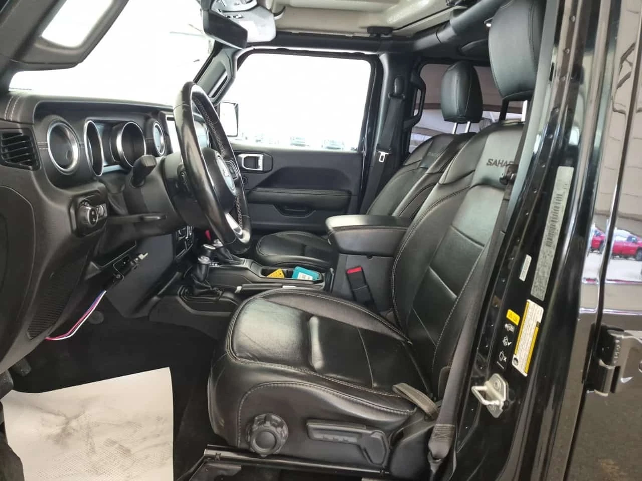 Jeep Gladiator * OVERLAND CREW CAB SHORT BED * CARFAX *  | Mobile.bg � ����������� 7