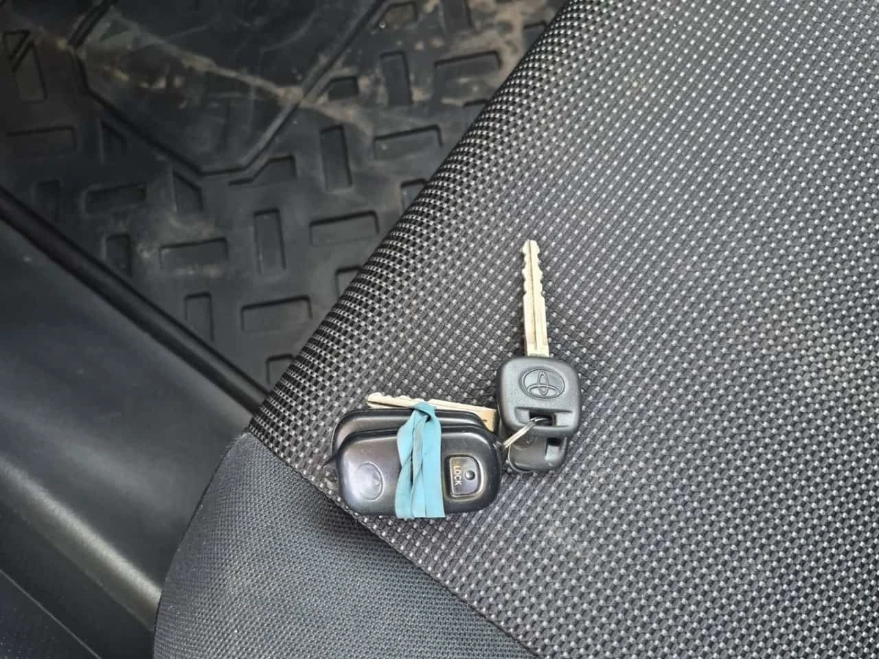 Toyota Fj cruiser * 4WD 4dr Auto * ����������*  | Mobile.bg � ����������� 8