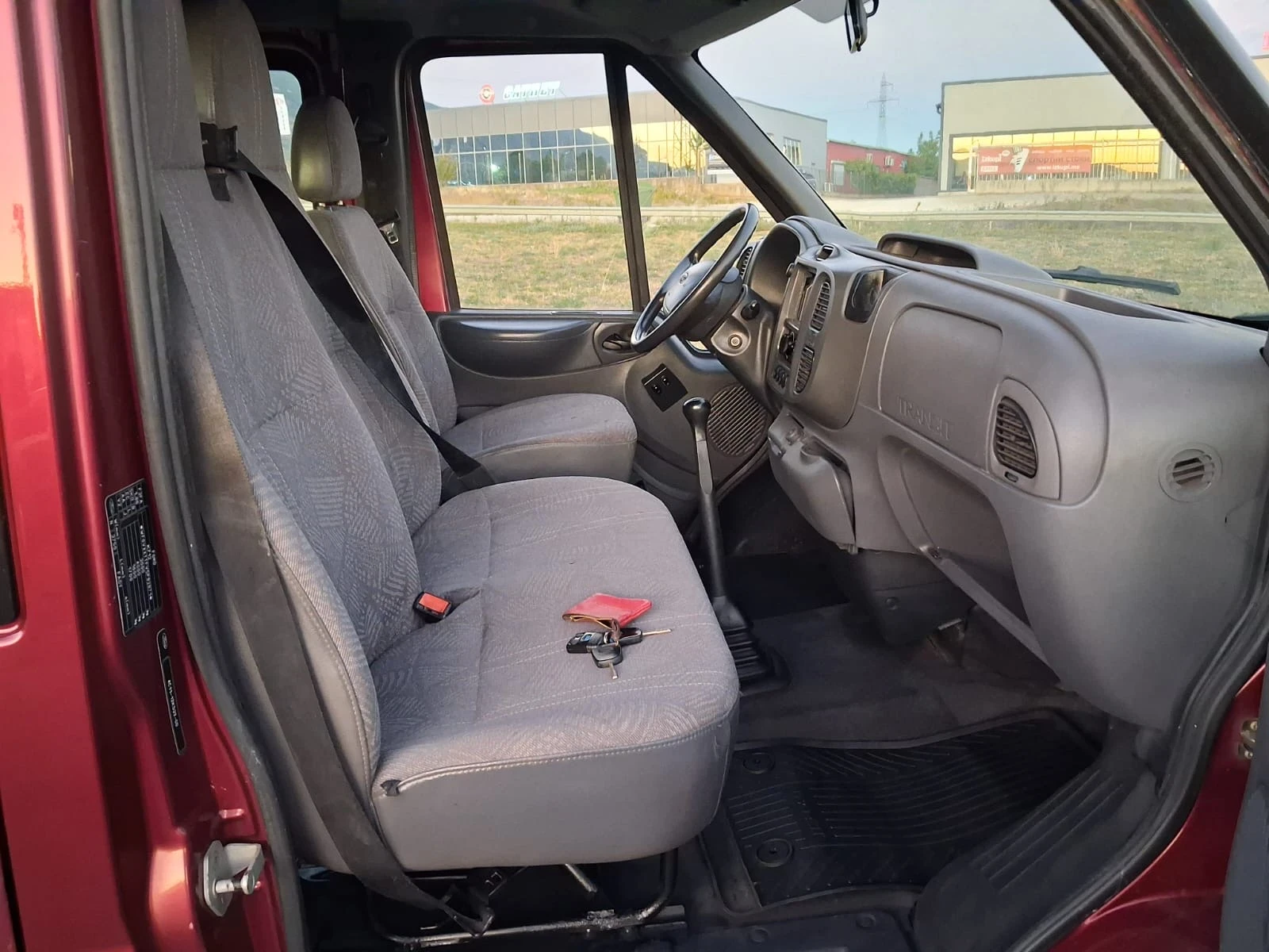 Ford Transit 2.0 клима 6 места перфектен макси - изображение 8