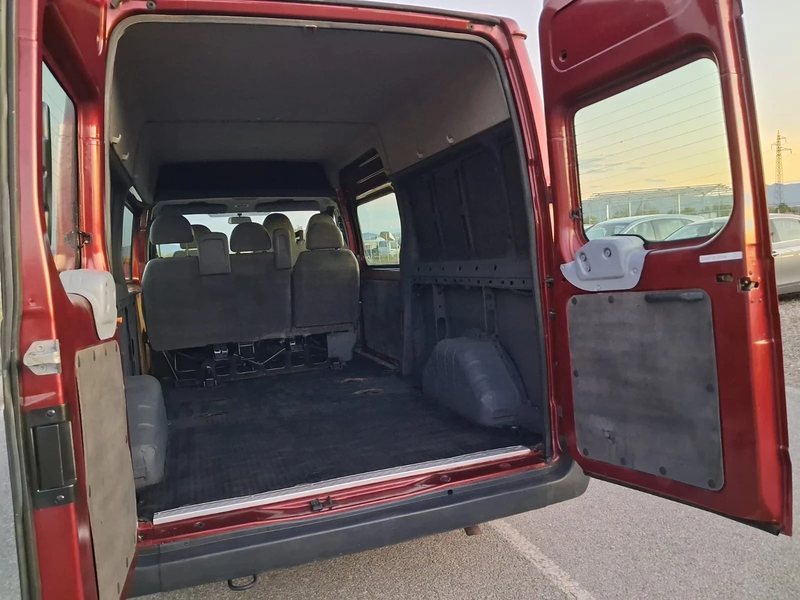 Ford Transit 2.0 клима 6 места перфектен макси - изображение 10