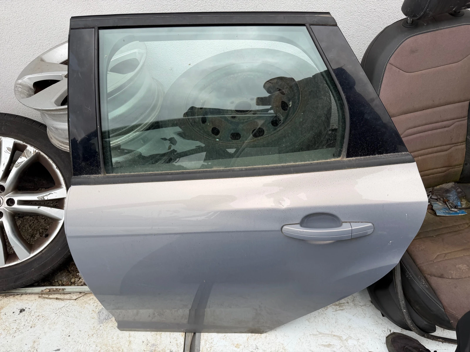 Ford Focus MK3 SW  2013г задна лява врата оборудвана