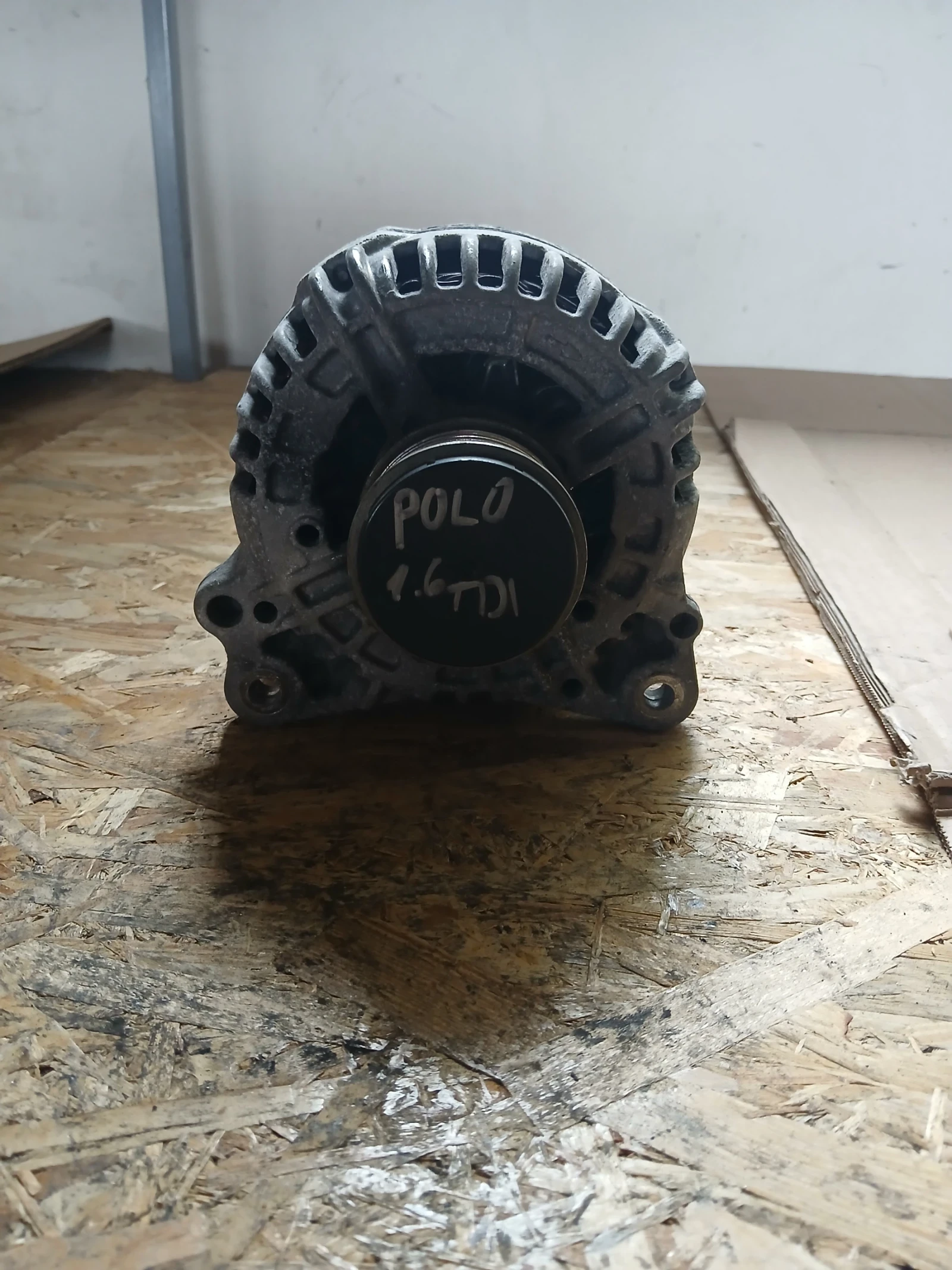 06F 903 023 F Алтернатор Vw Polo 1.6tdi 