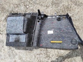 Задна дясна кора за багажник Skoda Octavia 3, снимка 2 - Части - 45540174