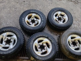        235/75R15  Mitsubishi Pajero
