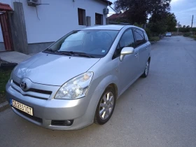 Обява за продажба на Toyota Corolla verso 2.0 116 ~6 800 лв. - изображение 1
