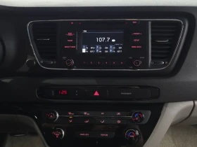 Kia Carnival 2.2 CRDI - 10635 € / 20800.25 лв. - 44219278 14