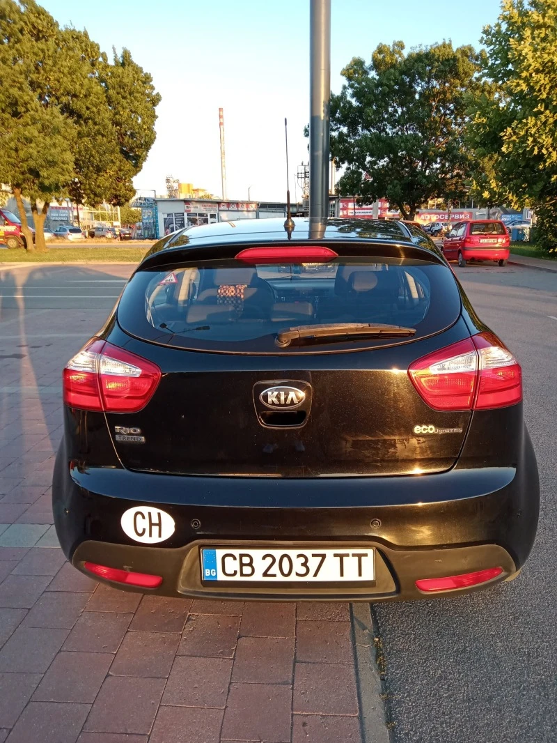 Kia Rio, снимка 4 - Автомобили и джипове - 47500372