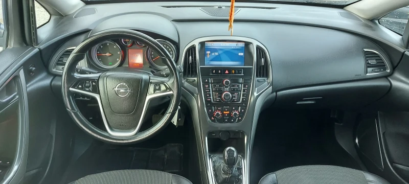 Opel Astra 1.7CDTI, снимка 7 - Автомобили и джипове - 49317509