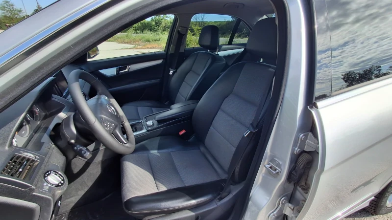 Mercedes-Benz C 220 OM646 Avantgarde , снимка 10 - Автомобили и джипове - 52578995