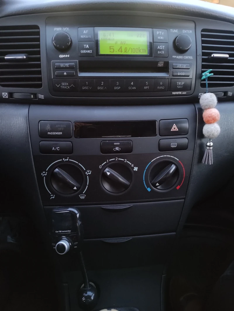 Toyota Corolla 1.4 D4-D Luna 5MT, снимка 10 - Автомобили и джипове - 50893012