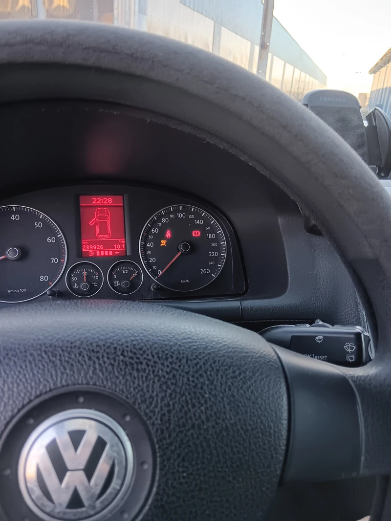 VW Touran, снимка 5 - Автомобили и джипове - 53001390