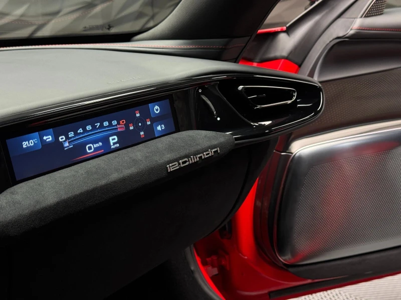 Ferrari 812 Superfast 12 CILINDRI Rosso Corsa CARBON, снимка 17 - Автомобили и джипове - 51793459