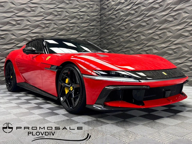 Ferrari 812 Superfast 12 CILINDRI Rosso Corsa CARBON