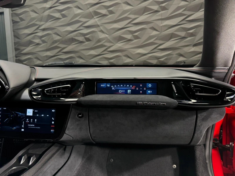 Ferrari 812 Superfast 12 CILINDRI Rosso Corsa CARBON, снимка 11 - Автомобили и джипове - 51793459