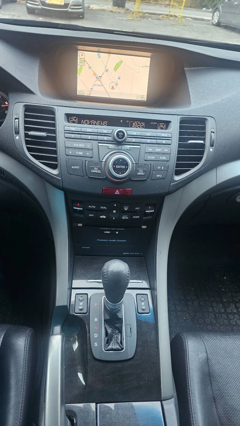 Honda Accord 8ма генерация, 2.4 бензин, 201 к.с. executive + , снимка 8 - Автомобили и джипове - 51949862